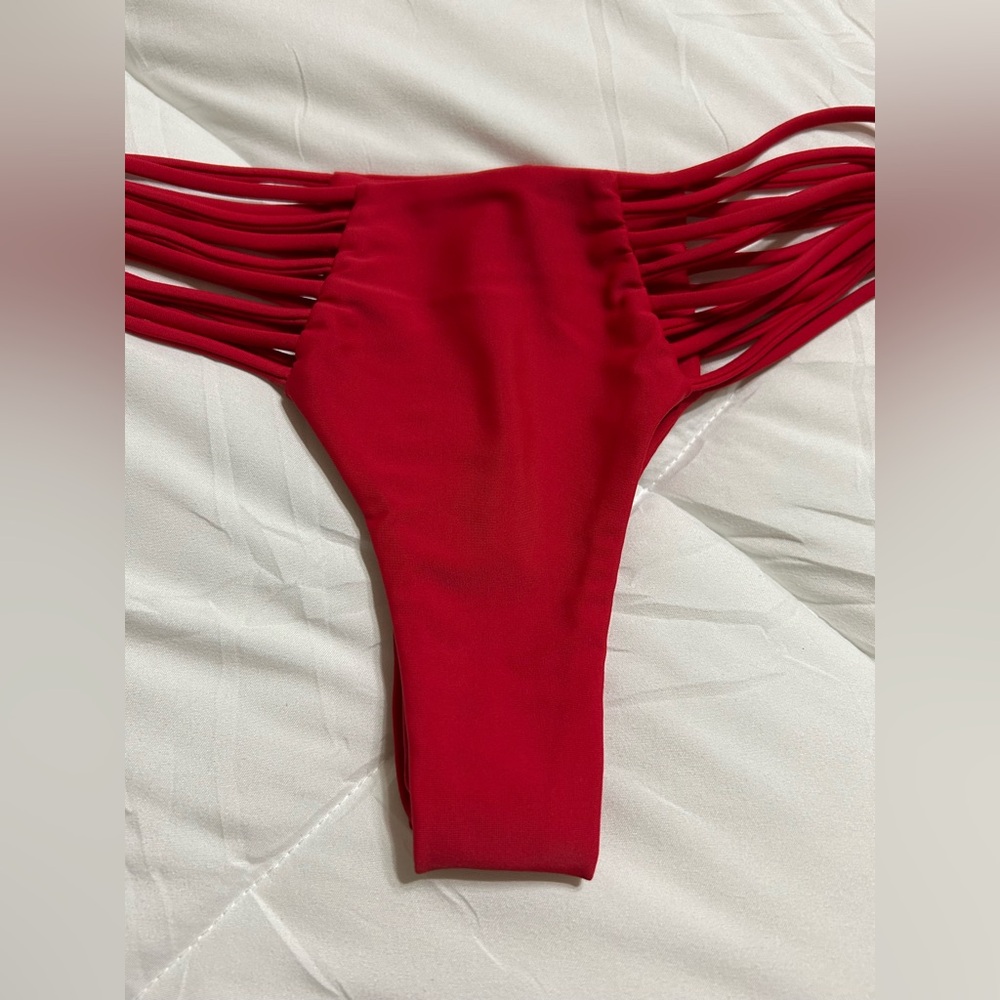 Beach Bunny Bikini Bottoms String Hipster Hot Short Cheeky Red Medium - Picture 2 of 7